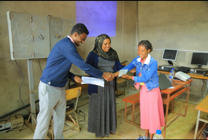 Read more about the article Training given for Female Students of Dalo Secondary School