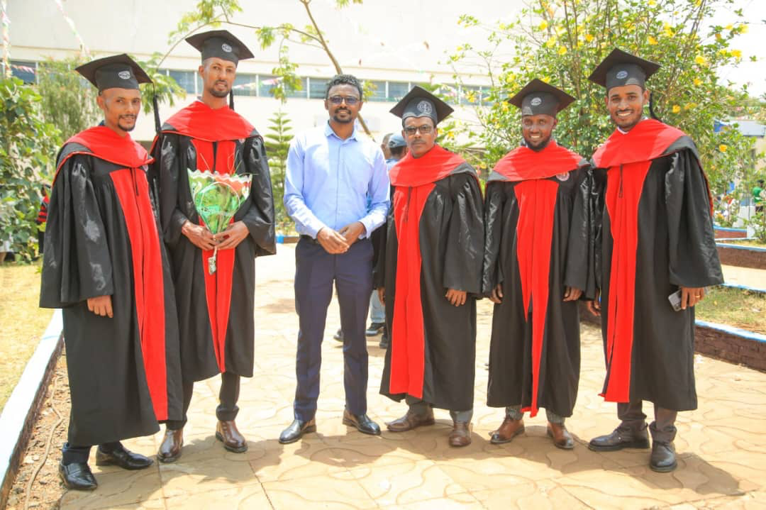 Read more about the article Eight INDMET-Sponsored Graduate in Manufacturing Engineering